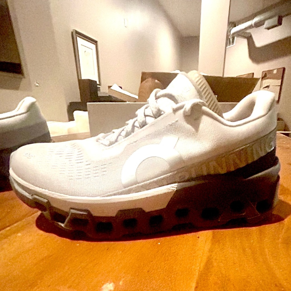 On Running Cloudmonster 2 Women’s 7.5 Frost/Rock